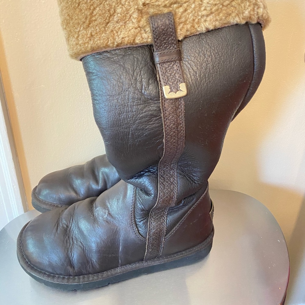 Ugg’s size 9